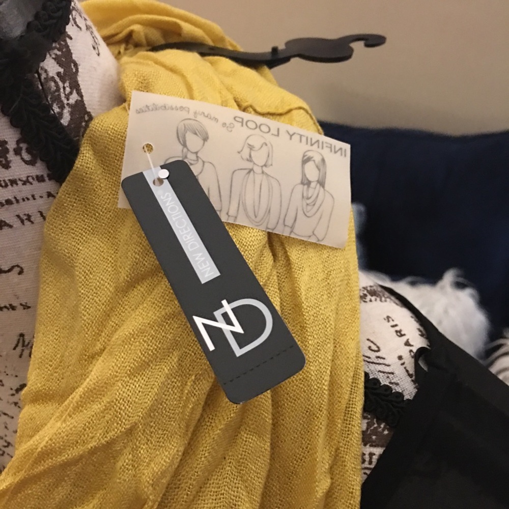 🌹NewDirectionsChevronPleatedInfinityLoopScarves - Picture 4 of 8